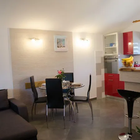 Сasa de vacaciones Vacation House K&i Peroj